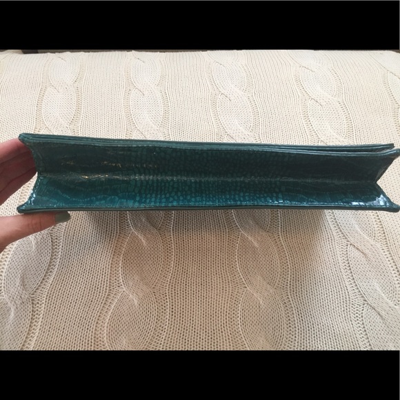 Banana Republic Faux Snake Skin Clutch - Picture 5 of 6